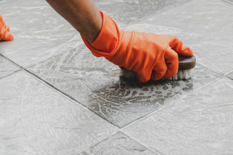9 tips for buying bathroom shower cleaners